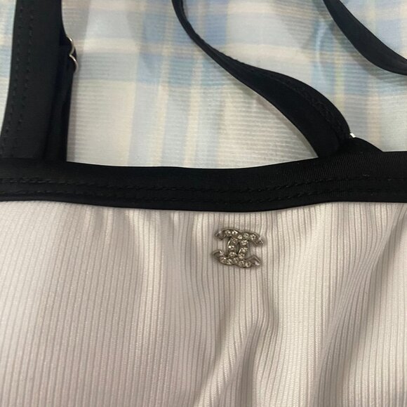 Celine's Classic Black And White Bikini Top Is A Bandeau-Style Halter Top. - Picture 7 of 7